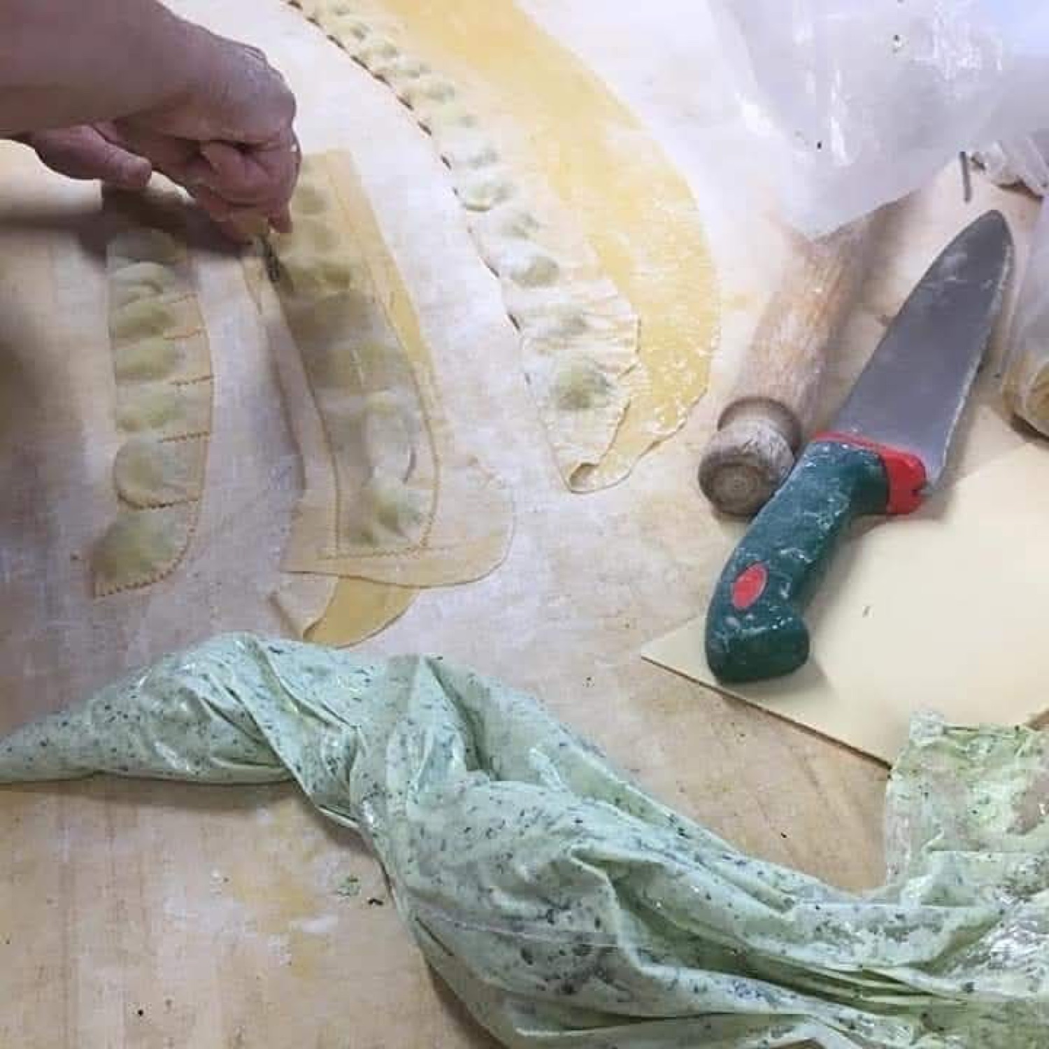 Preparazione della pasta fresca fatta a mano